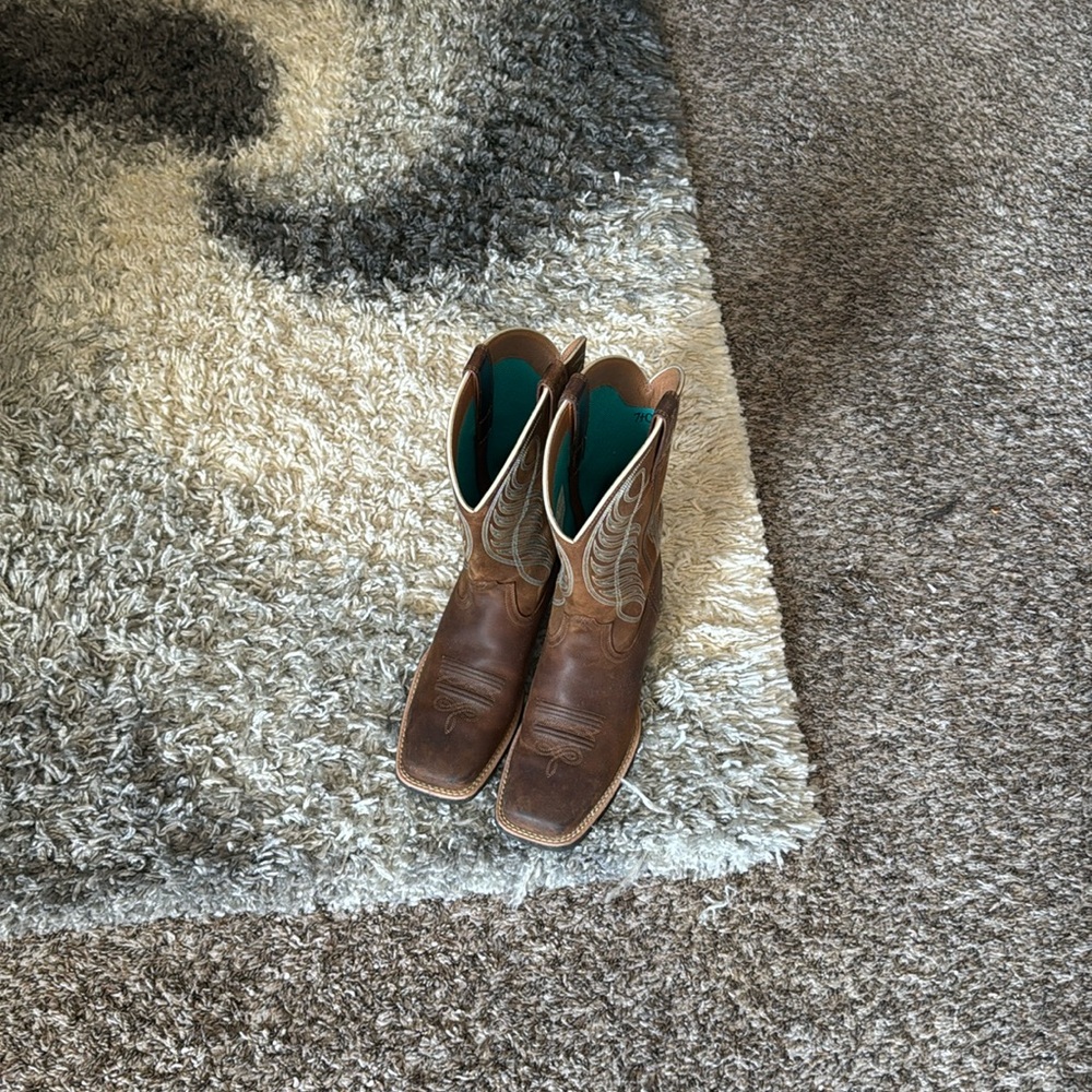 ARIAT boots size 71/2